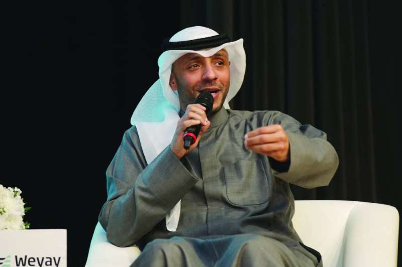 1626957 المذن متحدثاً في الحلقة النقاشية