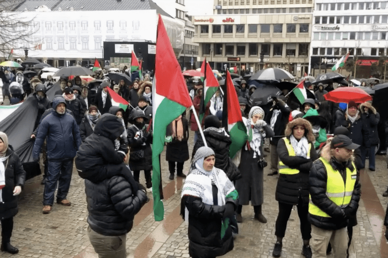 02-18-at-6-23-39e280afpm-copy-1708270022 مظاهرة حاشدة في مدينة يوتبوري السويدية نصرة لفلسطين وغزة