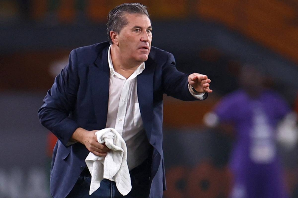 المدير الفني لمنتخب نيجيريا بيسيرو