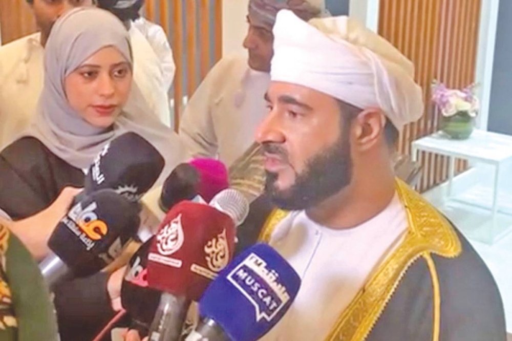 248196 راعي حفل الافتتاح وزير الأوقاف محمد المعمري