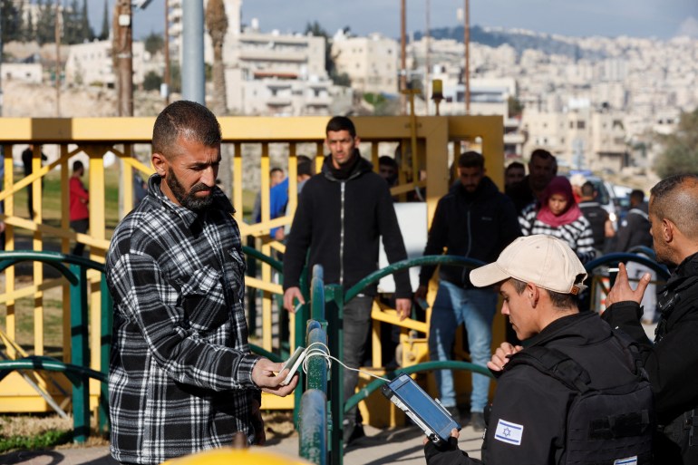 palestinian-workers-i2-1708963564