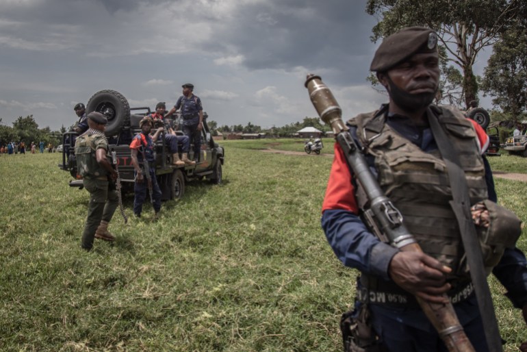 pic-6667779-1707939164 A soldier of the Democratic Republic of Congo's armed forces holds his weapon during a security patrol around the Kiwanja airfield days after clashes with the M23 rebels in Rutshuru, 70 kilometers from the city of Goma in eastern Democratic Republic of Congo, on April 3, 2022. (Photo by Guerchom NDEBO / AFP)