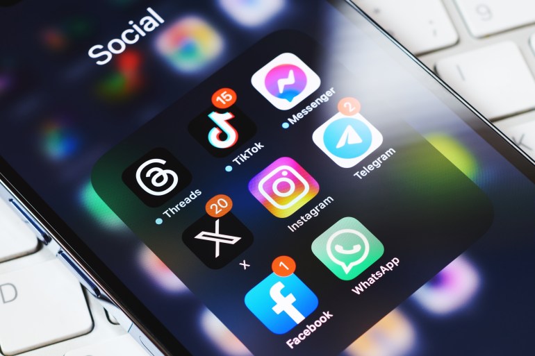 shutterstock_2339442245-1705496042 Moscow, Russia, 29-07-2023: New Elon Musk's twitter X app on smartphone screen surrounded by other social media network apps. Twitter rebranding. Modern social media communication.