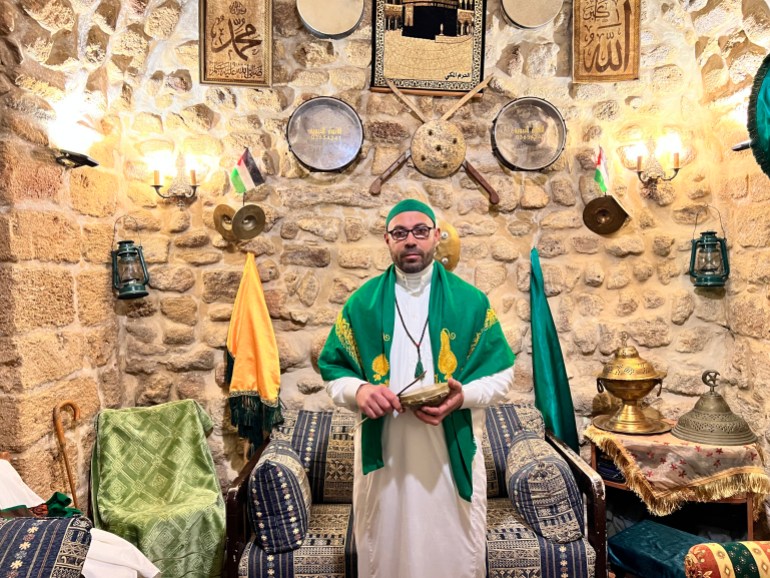 2-1711358368 المسحراتي في صيدا تراث مازال يحافظ عليه في شهر رمضان