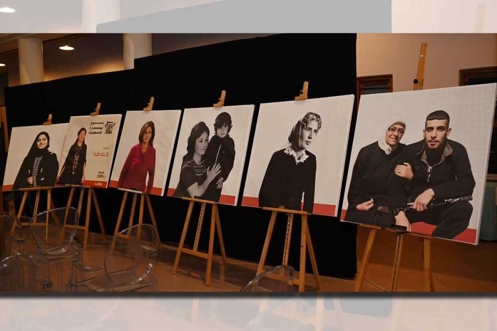 253147 مجموعة من صور المناضلات الفلسطينيات