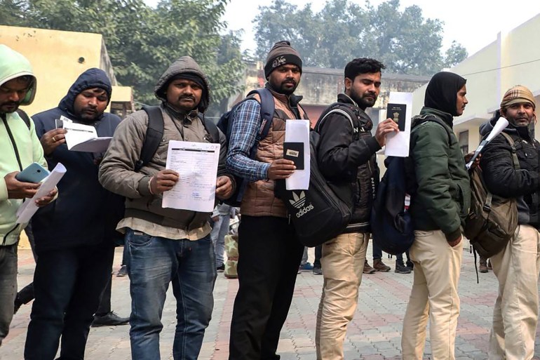 34gn4k4-preview_w-1708963355 Indian workers align to submit registration forms as they seek employment in Israel during a recruitment drive at the Industrial Training Institute (ITI) in Lucknow, capital of India's Uttar Pradesh state on January 25, 2024. - Long lines of Indians queued on January 25, applying for jobs in Israel as recruiters seek to plug employment gaps with the conflict against Hamas in Gaza. (Photo by Naeem ANSARI / AFP)