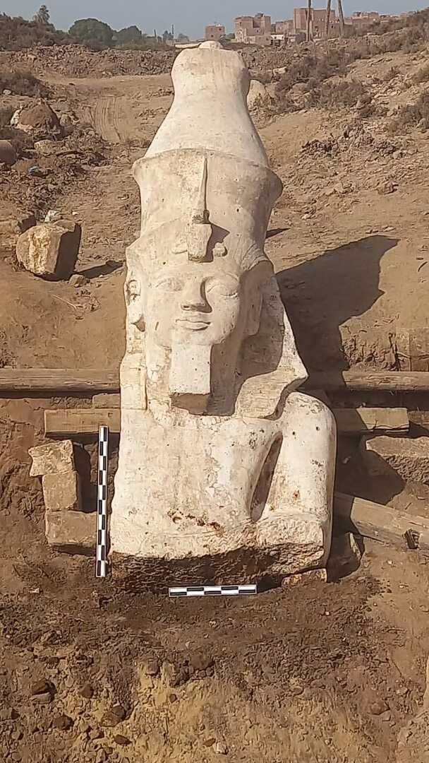 65e5b15b4c59b7393777d377 مصر.. اكتشاف تمثال جديد لرمسيس الثاني (صورة)