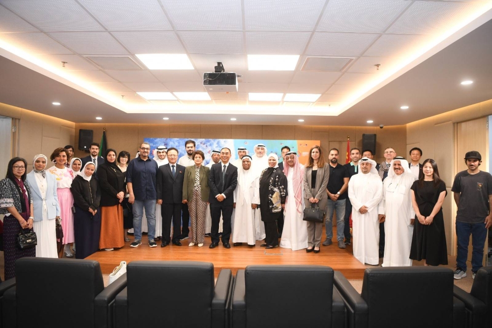 270912 صورة جماعية للمشاركين