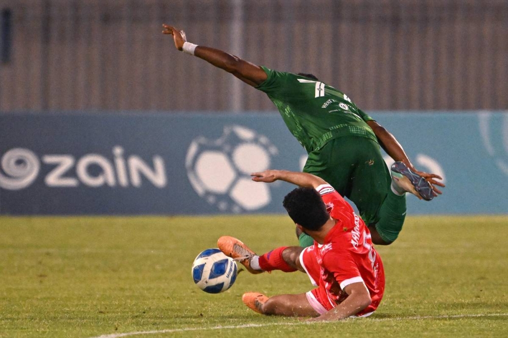 273468 مطاردة العربي مستمرة