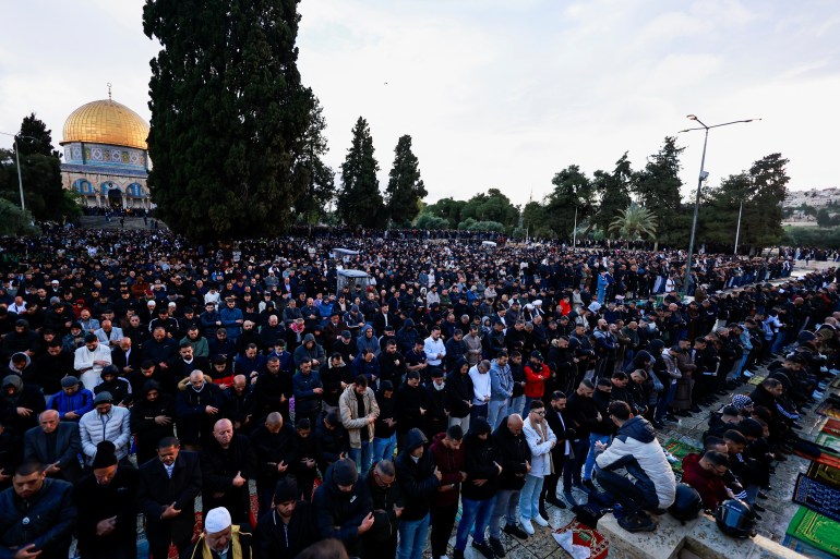 dsf4-1712733780 Muslims attend Eid al-Fitr prayers which mark the end of Ramadan, in Al-Aqsa compound, also known to Jews as Temple Mount, amid the ongoing conflict in Gaza between Israel and Palestinian Islamist group Hamas, in Jerusalem's Old City April 10, 2024. REUTERS/Ammar Awad