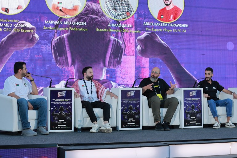 games13-1714316094 متحدثين في المؤتمر من الشباب .. الجزيرة نت