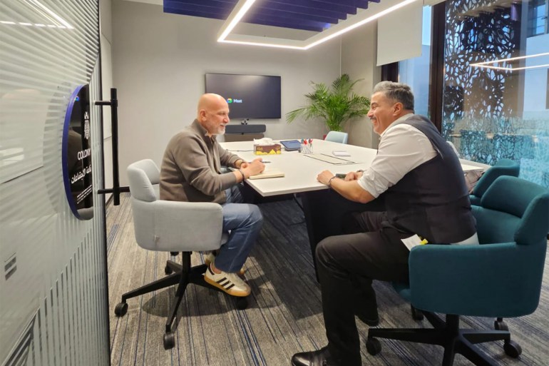 100-1714904758 غوغل قطر-الدكتور شوقي توبي ومحرر صفحة تقنية