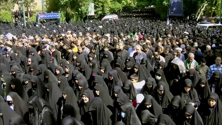 من مراسم تشييع رئيسي ورفاقه