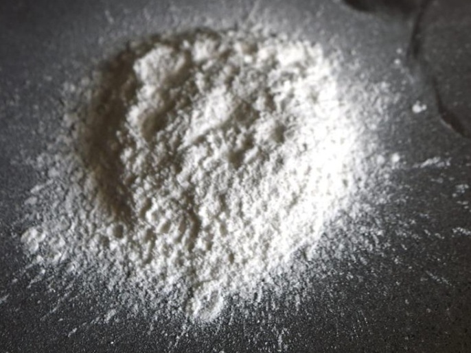 A container of Johnson's Baby powder, by multinational Johnson & Johnson, is pictured in Brisbane, Australia, 25 February 2016. According to reports, a court in Missouri, USA, has ordered talcum-powder-makers Johnson & Johnson to pay 72 million US dollar to the family of an ovarian-cancer victim, who claimed the cause of her disease was linked to the company's products containing talcum. EPA/DAN PELED AUSTRALIA AND NEW ZEALAND OUT