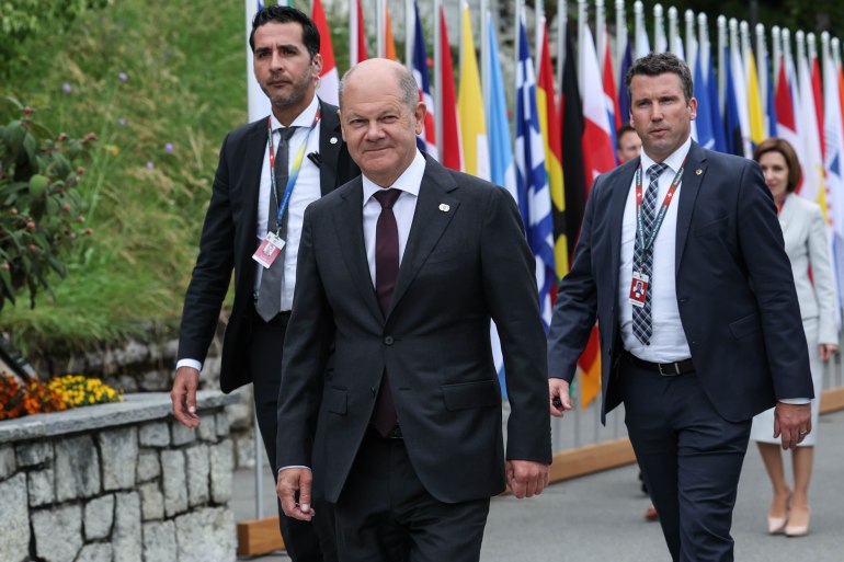 2157698235-1718479488