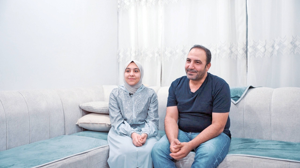 إسراء أحمد ووالدها