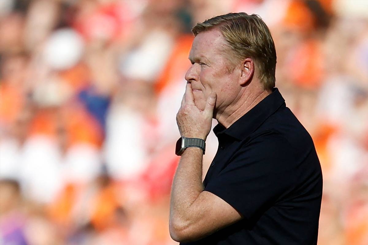 299786 رونالد كومان، المدير الفني لمنتخب هولندا