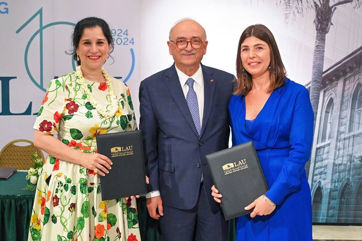 الشيخة انتصار الصباح ورئيس الجامعة اللبنانية الأميركية د.ميشيل معوض ومديرة المعهد العربي للمرأة ميريم صفير