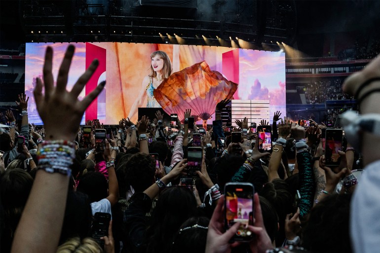 33-1718278238 US singer and songwriter Taylor Swift performs on stage at the Groupama Stadium as part of The Eras Tour, in Decines-Charpieu, eastern France, on June 2, 2024. (Photo by JEFF PACHOUD / AFP) / -- IMAGE RESTRICTED TO EDITORIAL USE - STRICTLY NO COMMERCIAL USE --