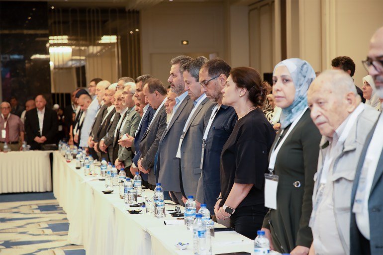 5647412-1719599795 لحظة صمت في أعمال ملتقى الحوار الوطني الفلسطيني الثاني باسطنبول - الجزيرة نت