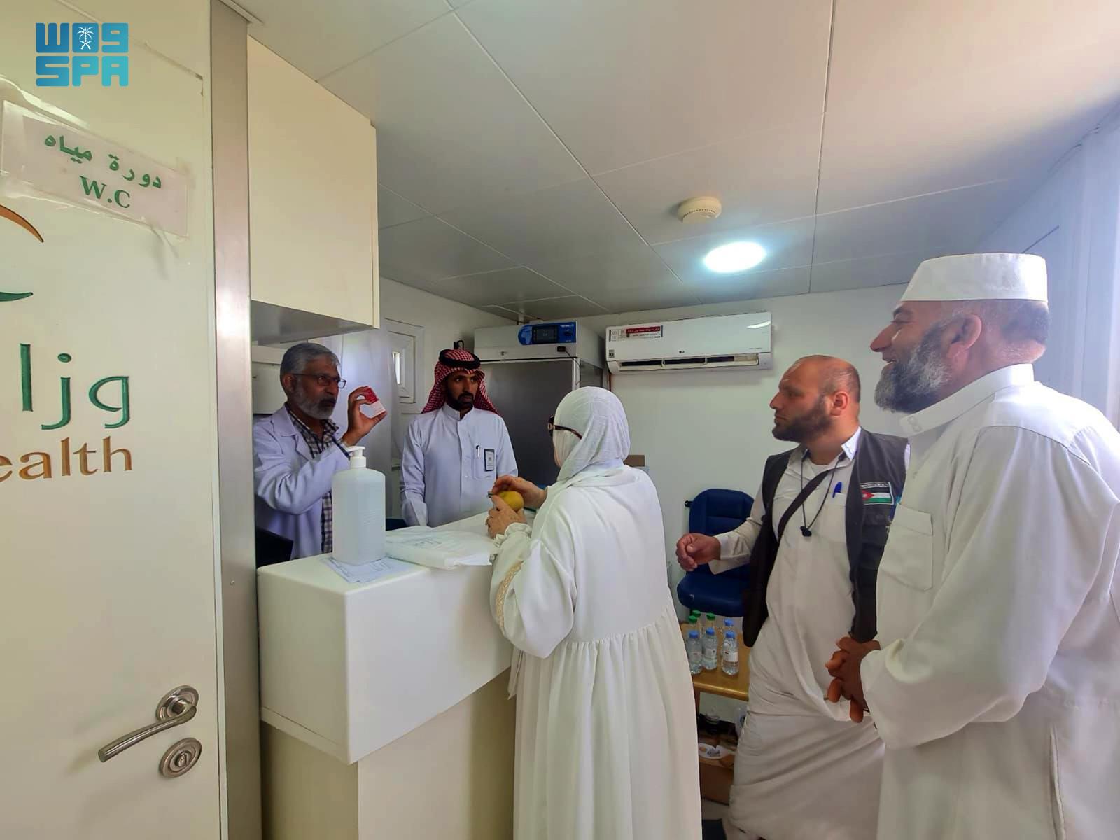 المدينة المنورة.. العيادات والعربات الطبية المتنقلة تقدم خدماتها لـضيوف الرحمن