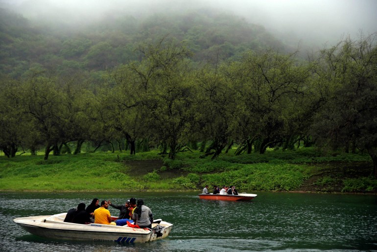 d8b1-3-1718274780 Tourists boat at Wadi Darbat in Salalah, Dhofar province, Oman August 21, 2016. Picture taken August 21, 2016. REUTERS/Ahmed Jadallah