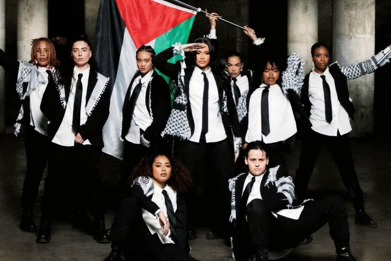 أغنية "إلى جوارك" (Next 2 U) التي أصدرتها المغنية الأميركية كيلاني آشلي باريش المصدر: kehlani