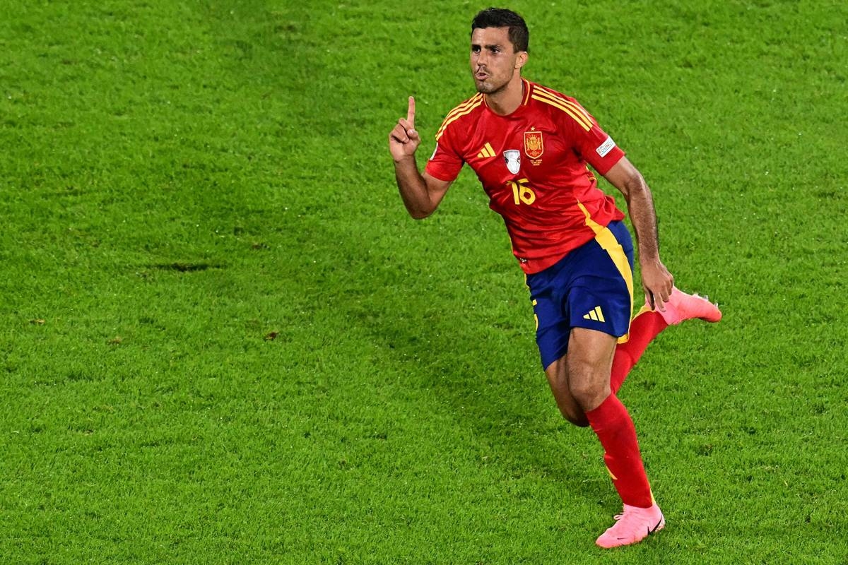 303544 اللاعب رودري