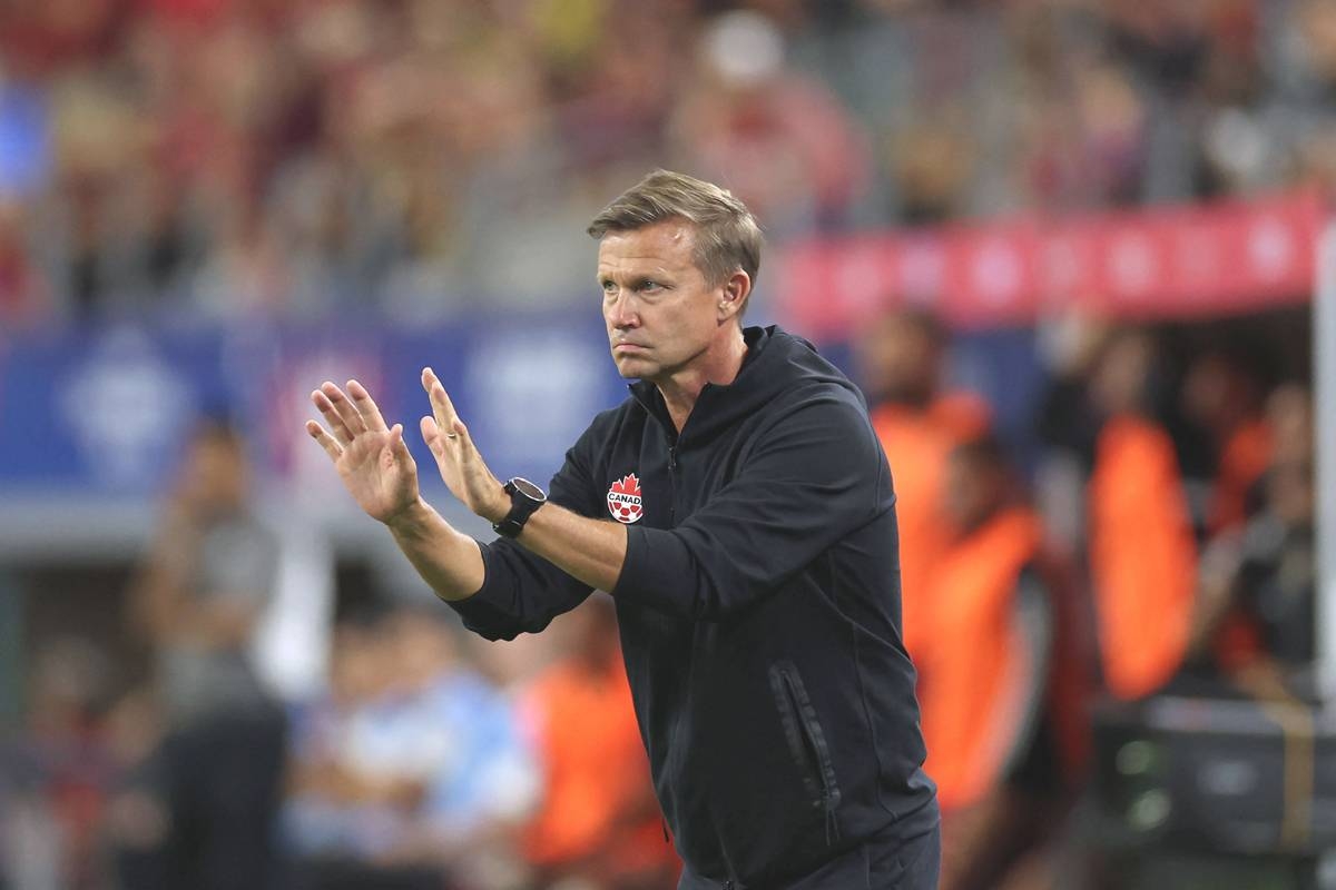 المدرب  فرناندو باتيستا