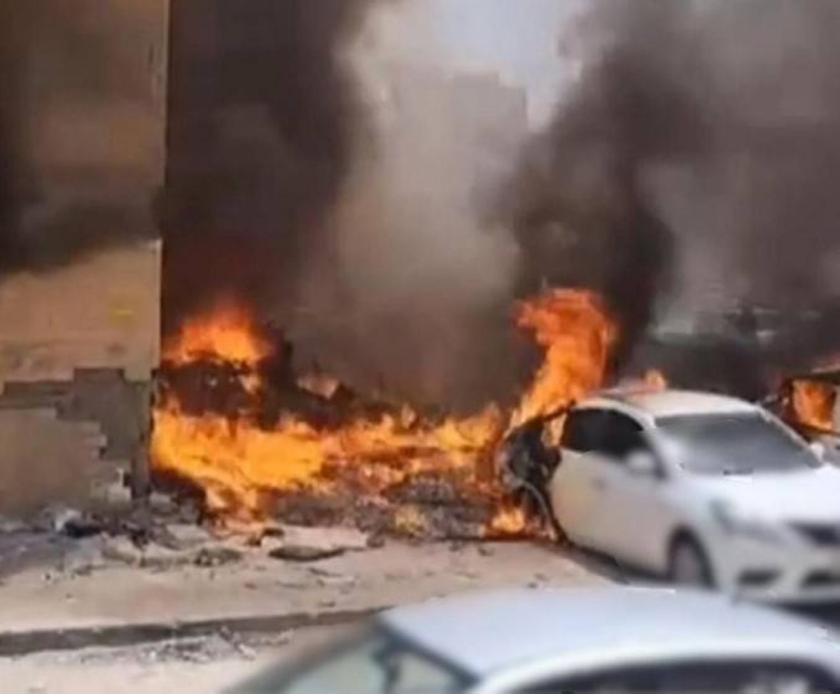 النيران تلتهم عدداً من المركبات