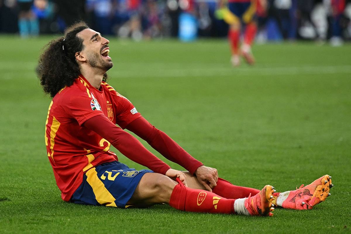 مدافع المنتخب الإسباني لكرة القدم مارك كوكوريا