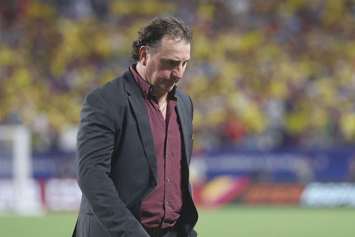 306343 المدرب نيستور لورينزو