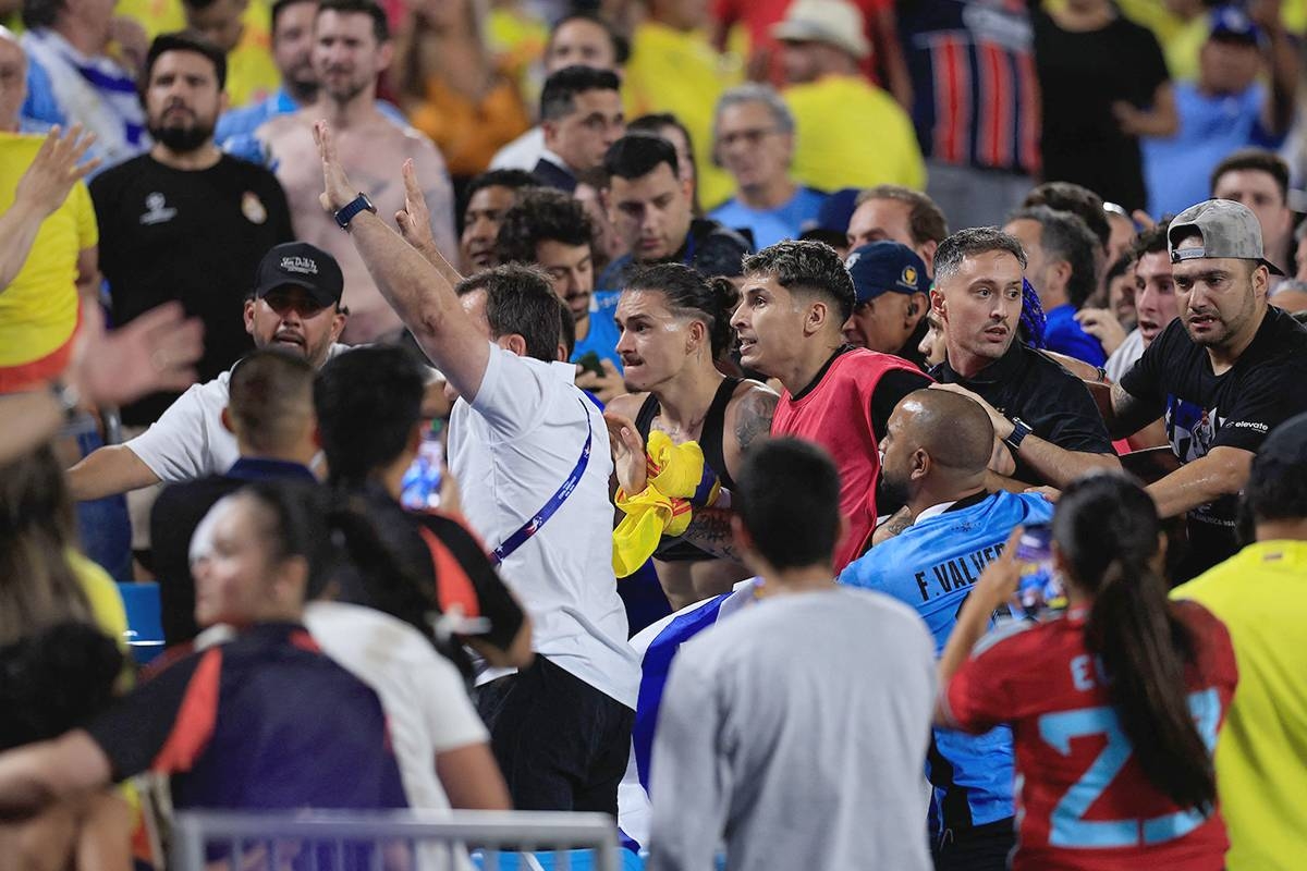 306346 داروين نونييس خلال أحداث الشغب