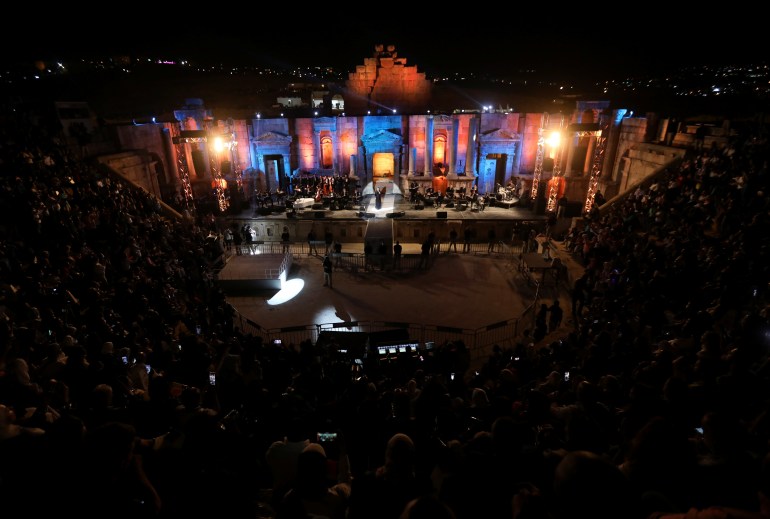Lebanese singer Majida El Roumi performs during the opening of Jerash Festival of Culture and Arts, after a one-year suspension due to the outbreak of the coronavirus disease (COVID-19), in the ancient city of Jerash, Jordan September 22, 2021. REUTERS/Alaa Al Sukhni
