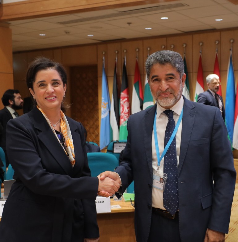 d8a7d984d8b5d988d8b1d8a9-3-36-1719817616 المديرة الإقليمية لمنظمة الصحة العالمية، الدكتورة حنان بلخي، مع المدير السابق للمنظمة دكتور أحمد المنظري (منظمة الصحة العالمية)