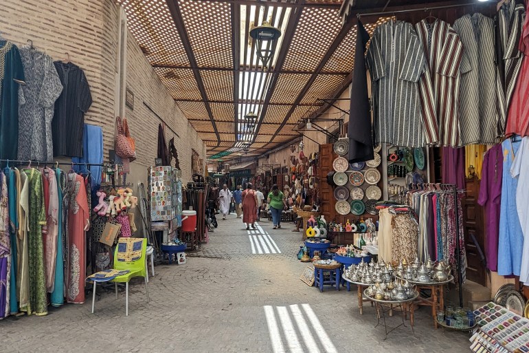 d8b3d988d982-d985d8b3d982d988d981-1721828722 عبد الغني بلوط/ مدينة مراكش/ يلجأ في المدينة الى تسقيف الأسواق التقليدية للوقاية من حرارة الصيف
