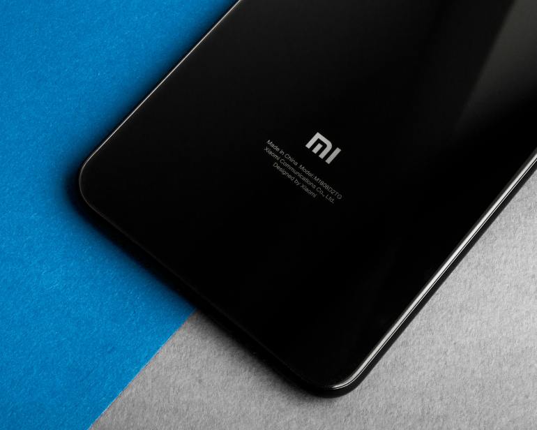 d987d988d8a7d8aad981-d8b5d98ad986d98ad8a9-1720521316 Close-up of a Xiaomi Smartphone