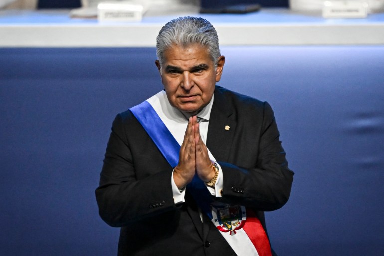 pic-556651-1720294627 Panama's new President Jose Raul Mulino gestures during his inauguration ceremony at the Atlapa Convention Center in Panama City on July 1, 2024. Right-wing Jose Raul Mulino assumes the presidency of Panama with the promise to stop, with the help of the United States, the passage of migrants through the dangerous Darien jungle and to revive the Panamanian economy dependent on the interoceanic canal. (Photo by MARTIN BERNETTI / AFP)