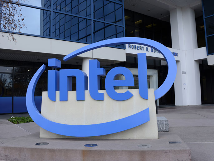 a293cb84-2300-4234-9c4b-ca147b0eb560 epa03542665 The Intel Corporate Headquarters in Santa Clara, California, USA 11 January 2013. The stagnation of the world PC market is really starting to hurt Intel, the world’s dominant supplier of PC processors. The Silicon Valley stalwart reported 17 January 2013 they booked a revenue of 13.5 billion dollars in the fourth quarter of 2012, down 3 per cent from a year earlier. Profits were down 27 per cent to 3.2 billion dollars from 4.6 billion dollars. For the full year Intel’s revenues dropped 1 per cent to 53.3 billion dollars, while net income fell 15 per cent to 11 billion dollars. EPA/JOHN G. MABANGLO
