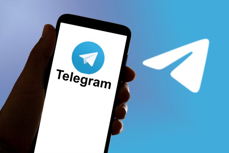 gettyimages-1244045710-1692091658 SPAIN - 2022/10/17: In this photo illustration, the online chat and communication app Signal Telegram logo seen displayed on a mobile phone and on a laptop. (Photo Illustration by Davide Bonaldo/SOPA Images/LightRocket via Getty Images)