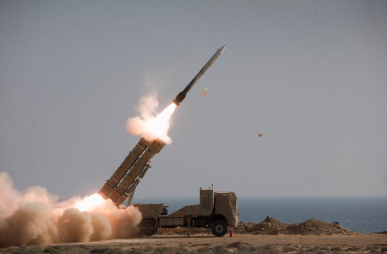 rtxjnpph Iranian Army exercise in the coastal area of the Gulf of Oman