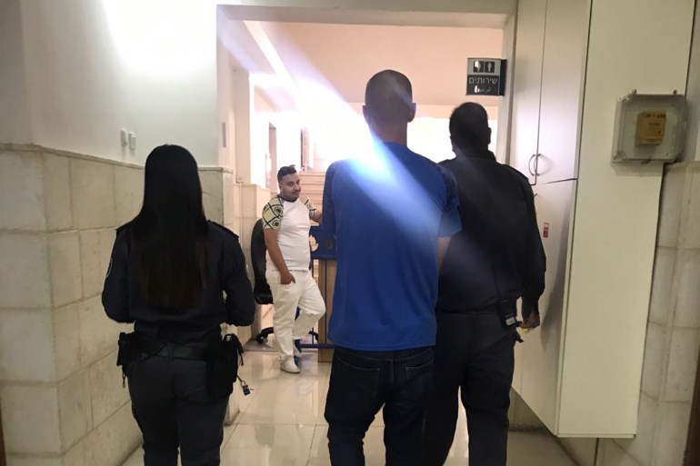 _صلاح حموري أثناء اعتقاله من قبل إسرائيل 2