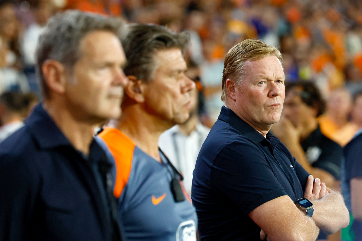 329503 رونالد كومان مدرب هولندا