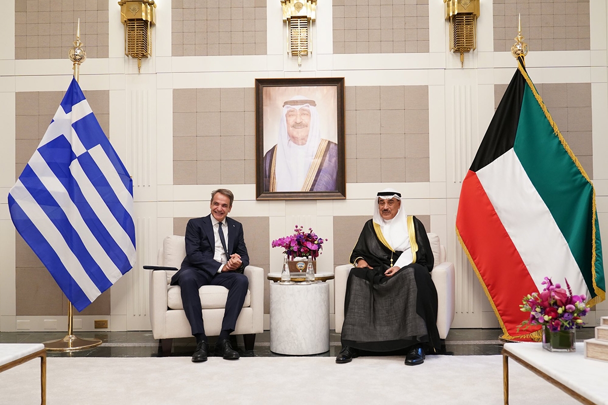 335065 سمو ولي العهد مستقبلاً رئيس وزراء اليونان