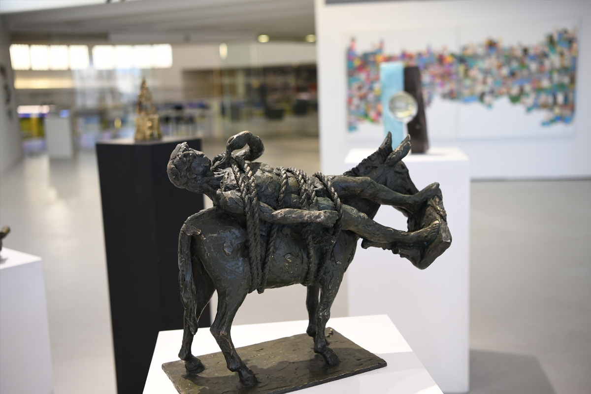 جانب من المعروضات