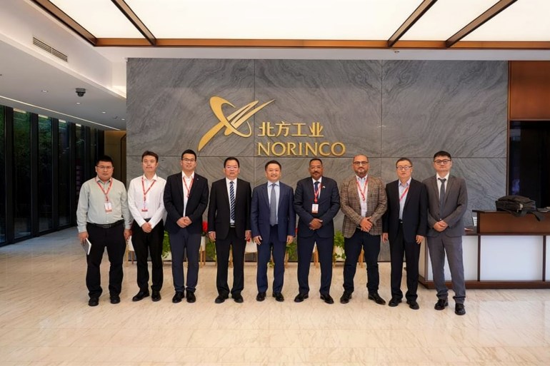 رئيس مجلس السيادة يستقبل المدير العام لمجموعة شركات نورينكو الصينية المصدر: إعلام مجلس السيادة الإنتقالي - السودان