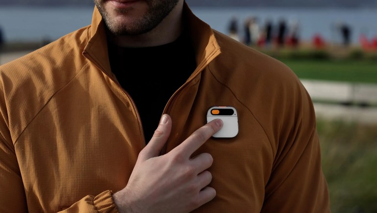 image-3-1725968850 Introducing Ai Pin: the first multi-modal device that is wearable and easy to use. Whether you're making calls, sending messages, seeking answers, capturing moments, taking notes, or managing your digital world, Ai Pin acts as your assistant and second brain, allowing you to be present and in flow. المصدر: موقع الشركة