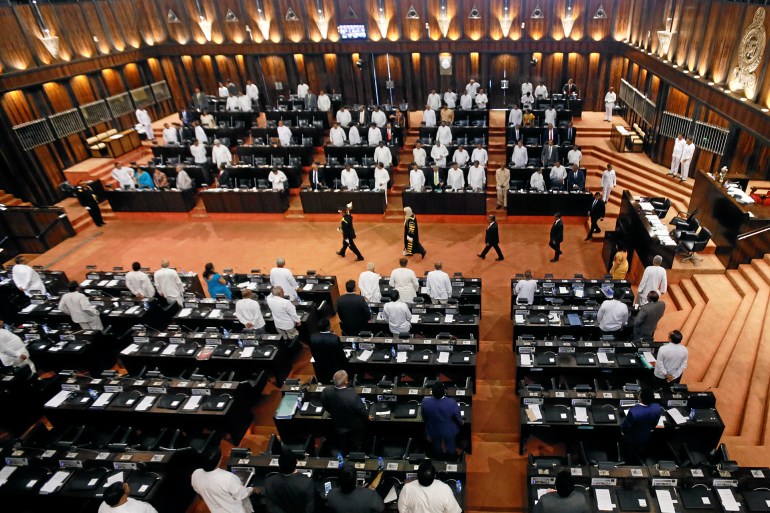 srilanka-24-1727189962 Sri Lanka's Parliament speaker Karu Jayasuriya leaves after a Parliament session marking the 70th anniversary of Sri LankaÕs Government, in Colombo, Sri Lanka October 3, 2017. REUTERS/Dinuka Liyanawatte