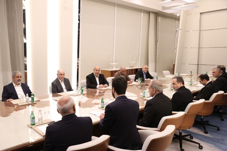 الرئيس الإيراني مع قادة حماس الصحافة الإيرانية - president.ir