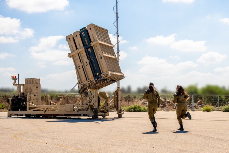 سلاح الجو الإسرائيلي يحقق في أسباب تراجع القبة الحديدة عن اعتراض قذائف صاروخية فوق مناطق مأهولة المصدر : المتحدث بأسم الجيش الأسرائيلي